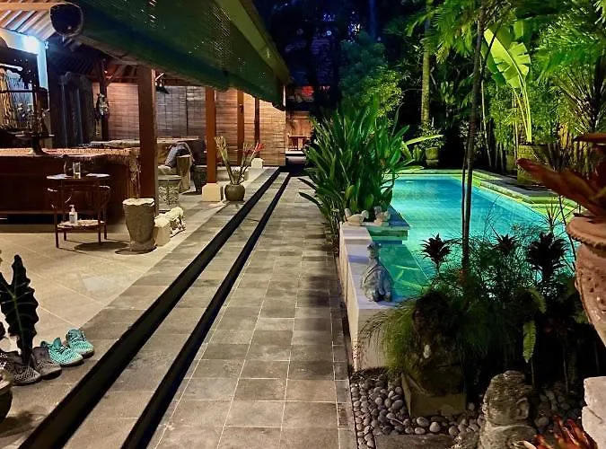 Spacious 4-bedroom Garden *