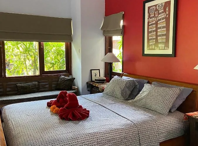 Spacious 4-bedroom Garden * Sanur